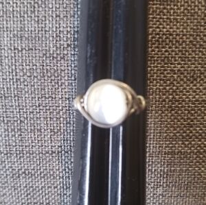 Handmade Wire Ring w/ White Cat's Eye Bead - New Item (Sz 7)